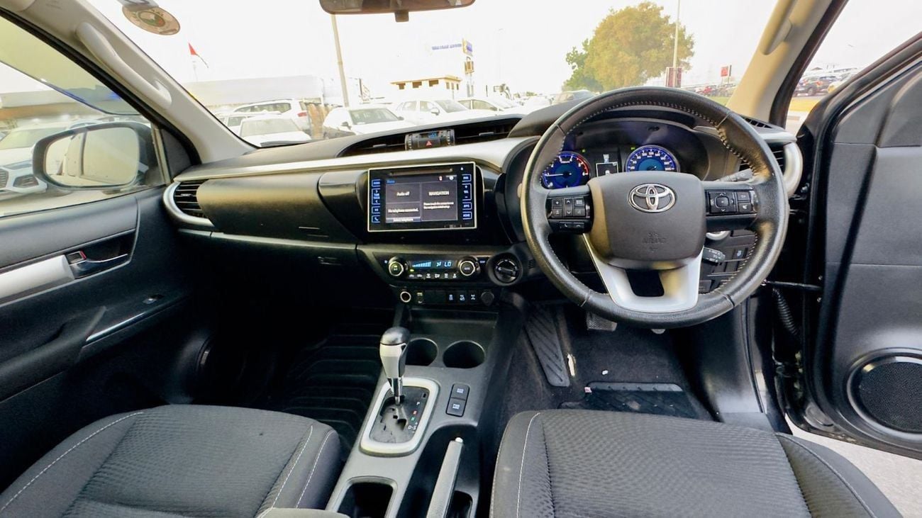 تويوتا هيلوكس 2018 HILUX SMART CAB – RHD | 4WD POWER | AUTO TRANS | CRUISE | ROLL BAR | ADVENTURE