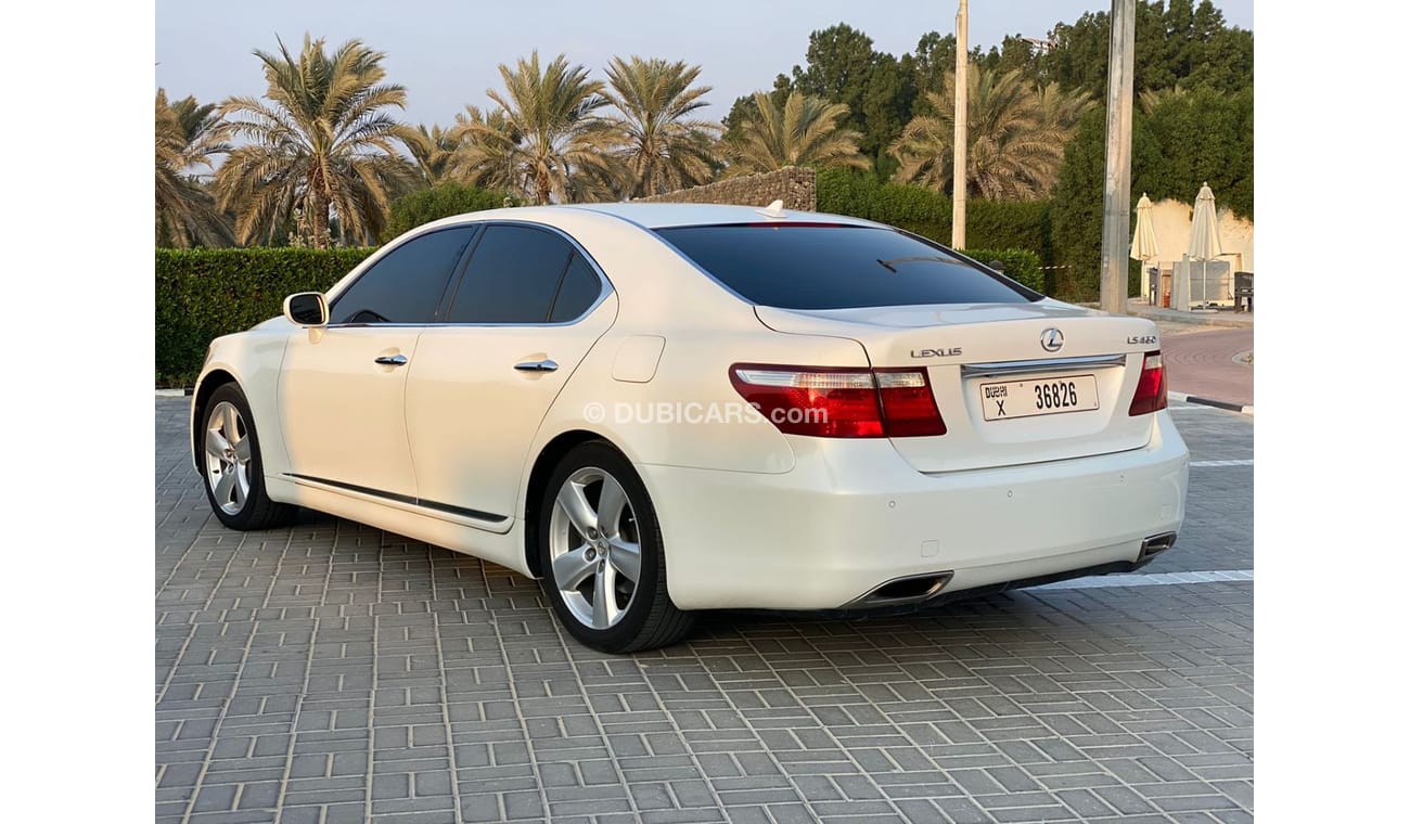 لكزس LS 460 لكزس LS460 بحاله ممتازه موديل 2008