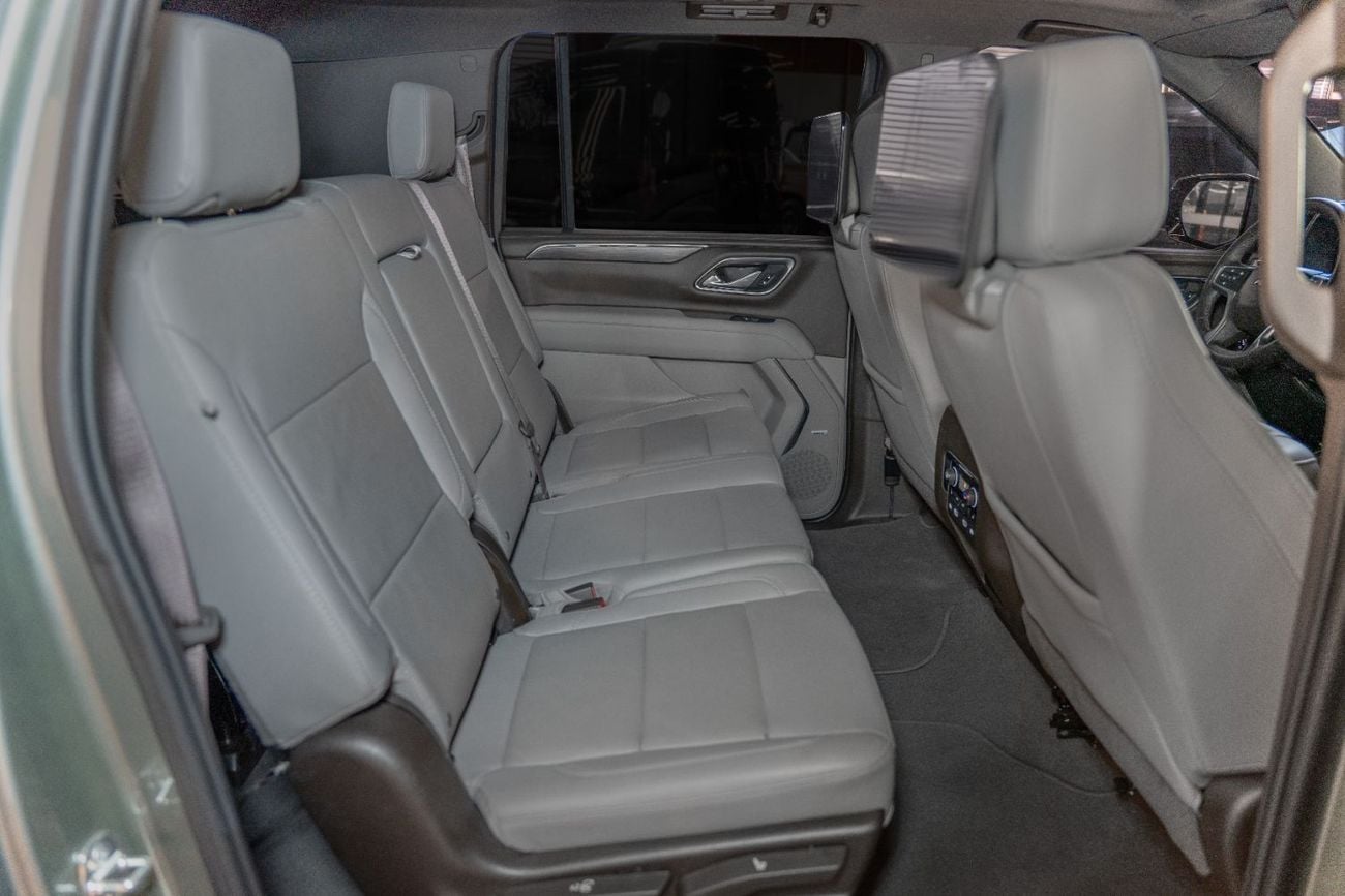 Chevrolet Suburban LT GCC | Full Size Luxury SUV