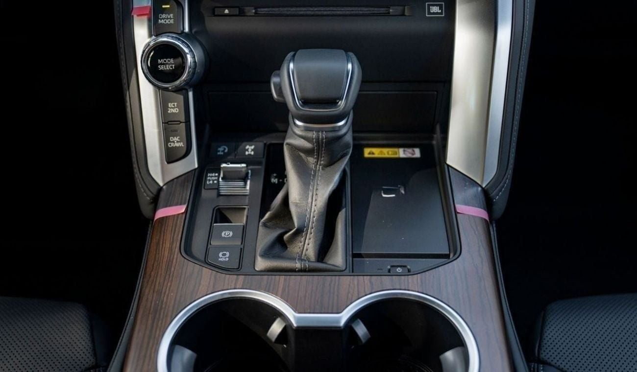 تويوتا لاند كروزر LC300 VX 3.3D AT MY2025 – BLACK