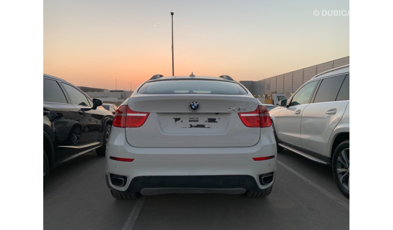 BMW X6 BMW 2011 full option in very good condition