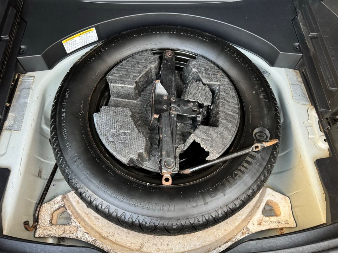 Toyota RAV4 2020 XLE HYBRID ENGINE FULL OPTION USA IMPORTED