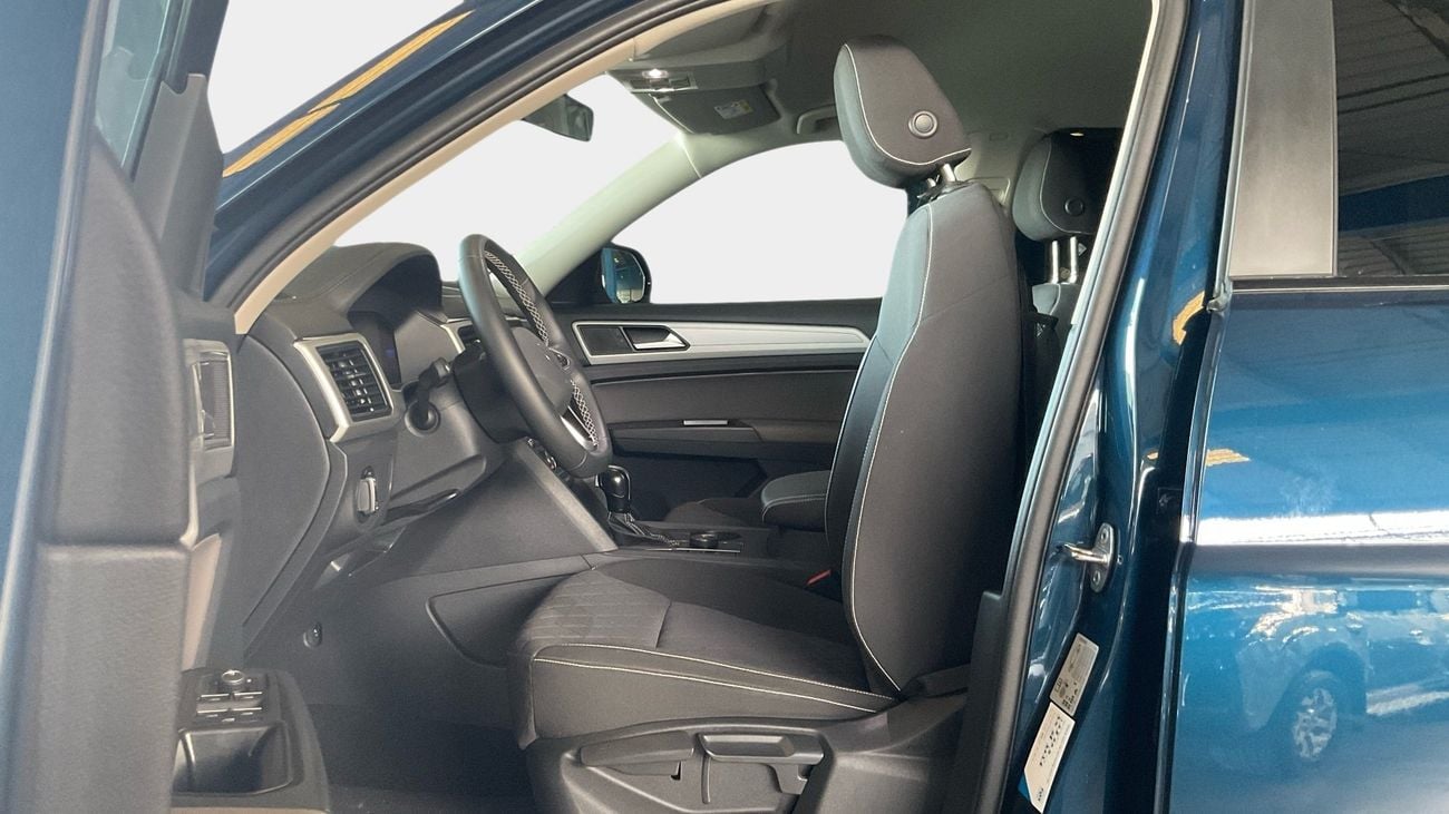 فولكس واجن تيرامونت 2.0 TRENDLINE 4WD AUTO | شامل الضمان | 0 ﺪﻔﻋﺓ ﺃﻮﻟﻯ