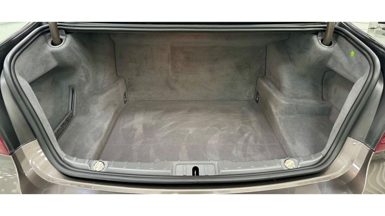 بي أم دبليو 750Li اكسكلوسيف