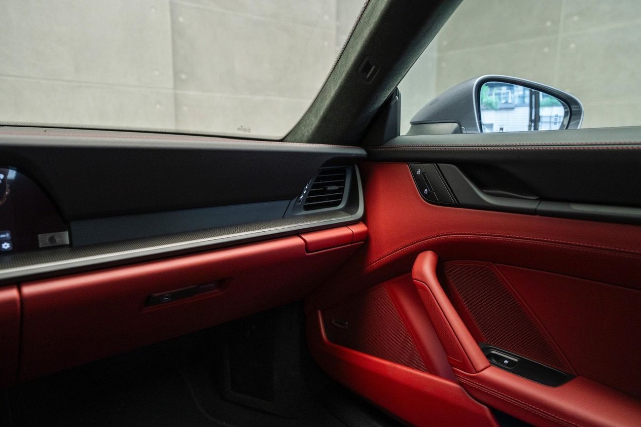 Porsche 911 Carrera GTS 3.0L (450 HP) Coupe