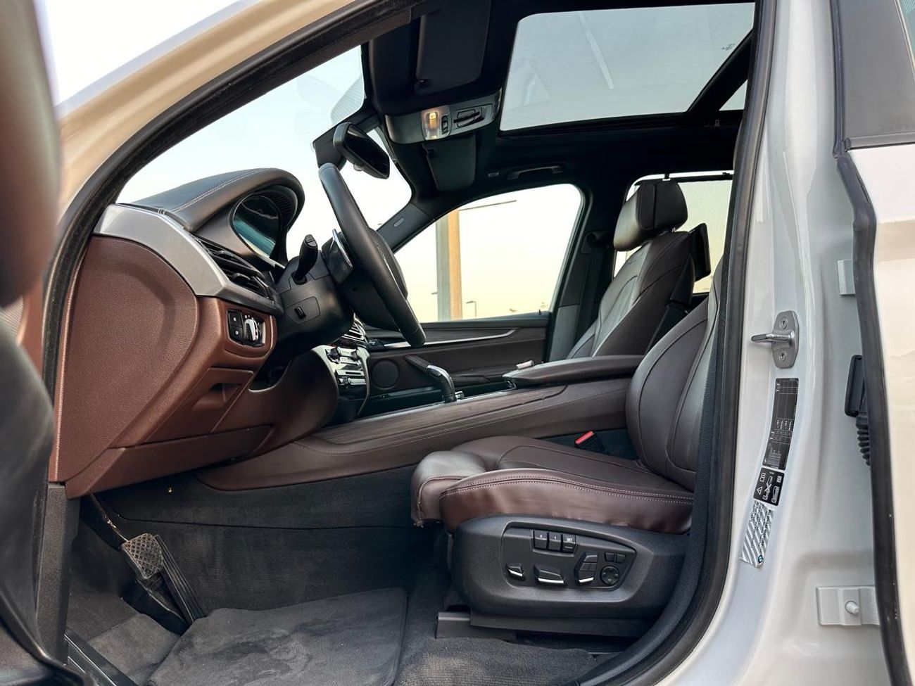 بي أم دبليو X5 50i لاكجري