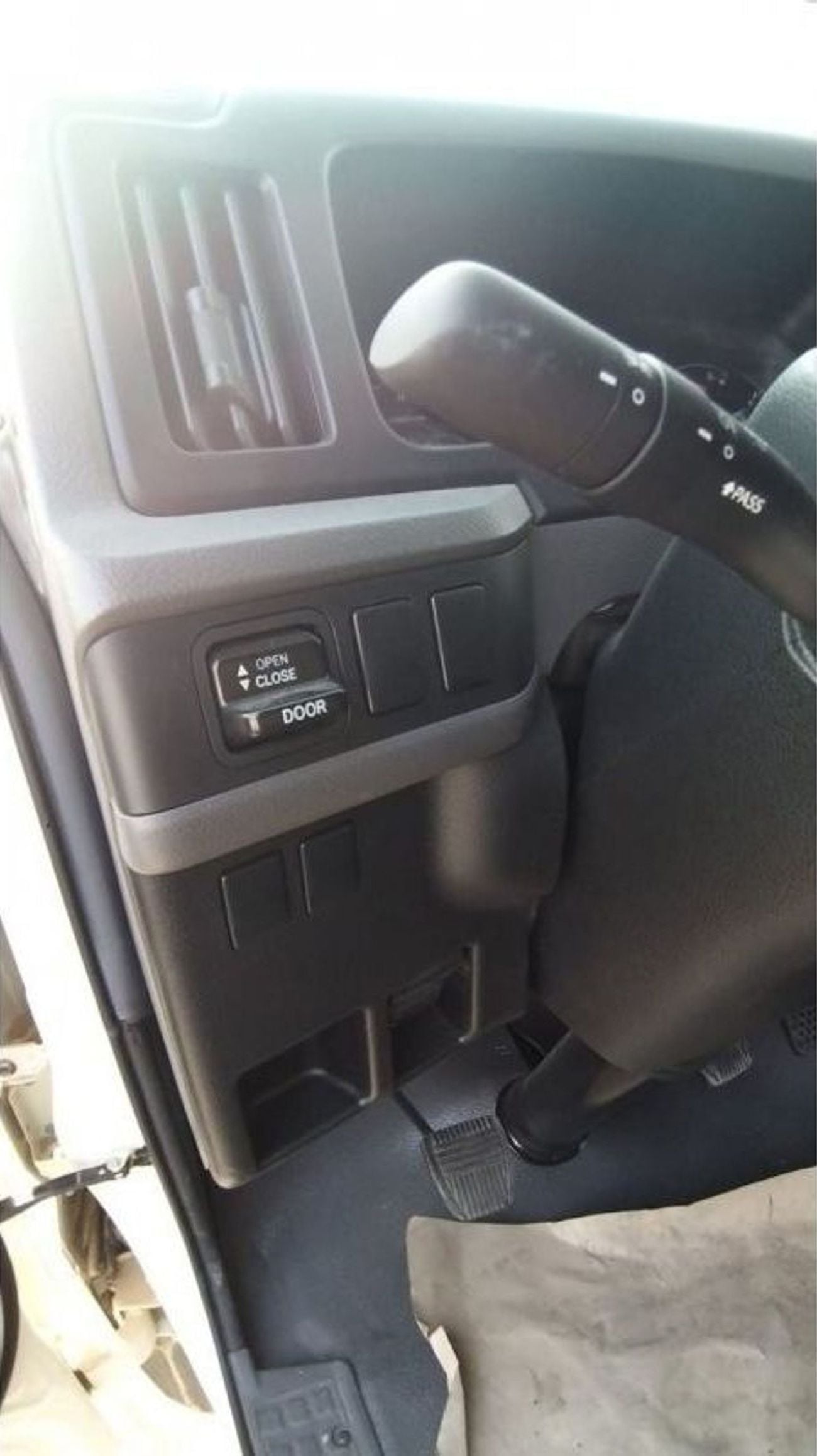 تويوتا هيلوكس GR Sport 4.0L