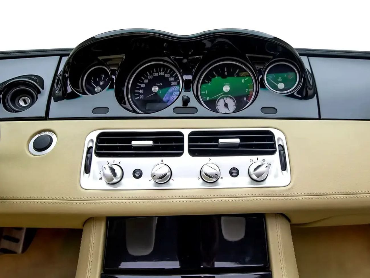 BMW Z8 MW | | GCC Spec Manual Transmission - Classic Roadster