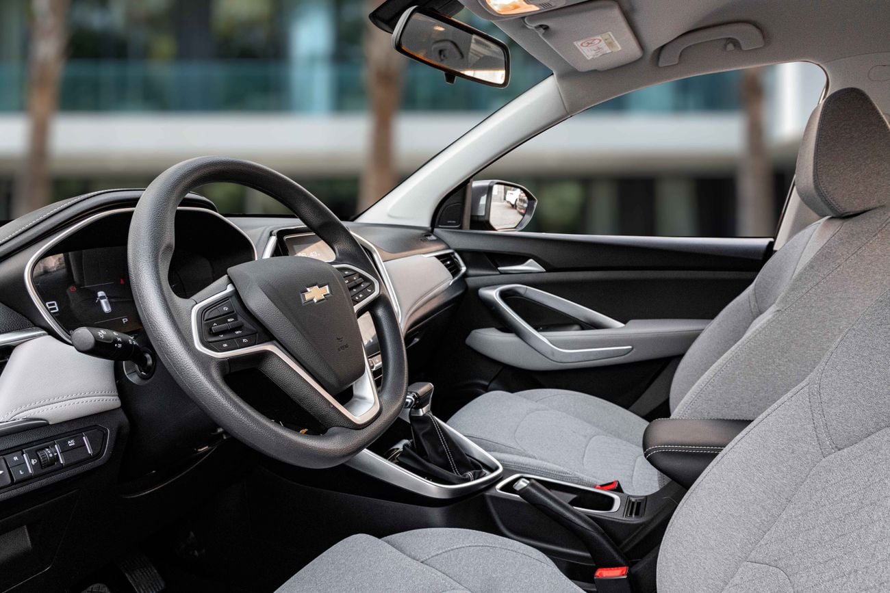 Chevrolet Captiva Captiva BASIC | 1,371 P.M | 0% Downpayment | Chevrolet Warranty + Service Contract