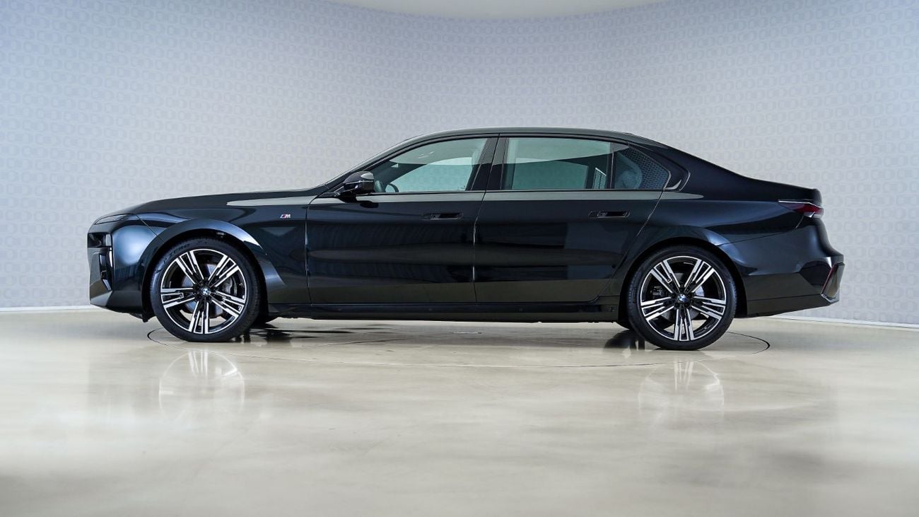 BMW 740i 740i M-Sport | AED 5,852 PM | Warranty & Service June 2028  | GCC