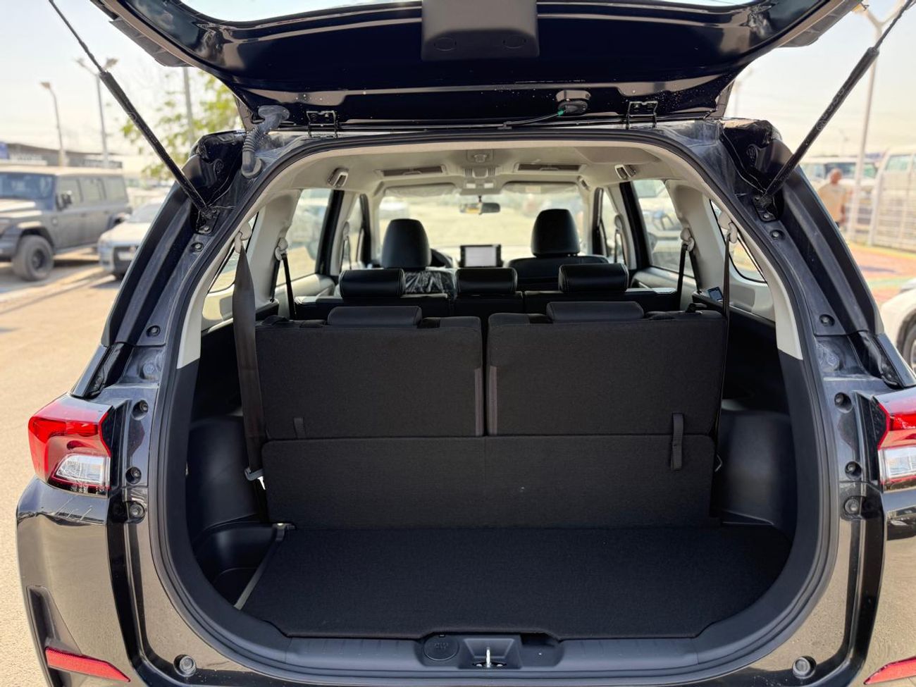 Toyota Veloz VELOZ - V Full Option 1.5L 4 Cylinders - 7 Seats 2025 Model