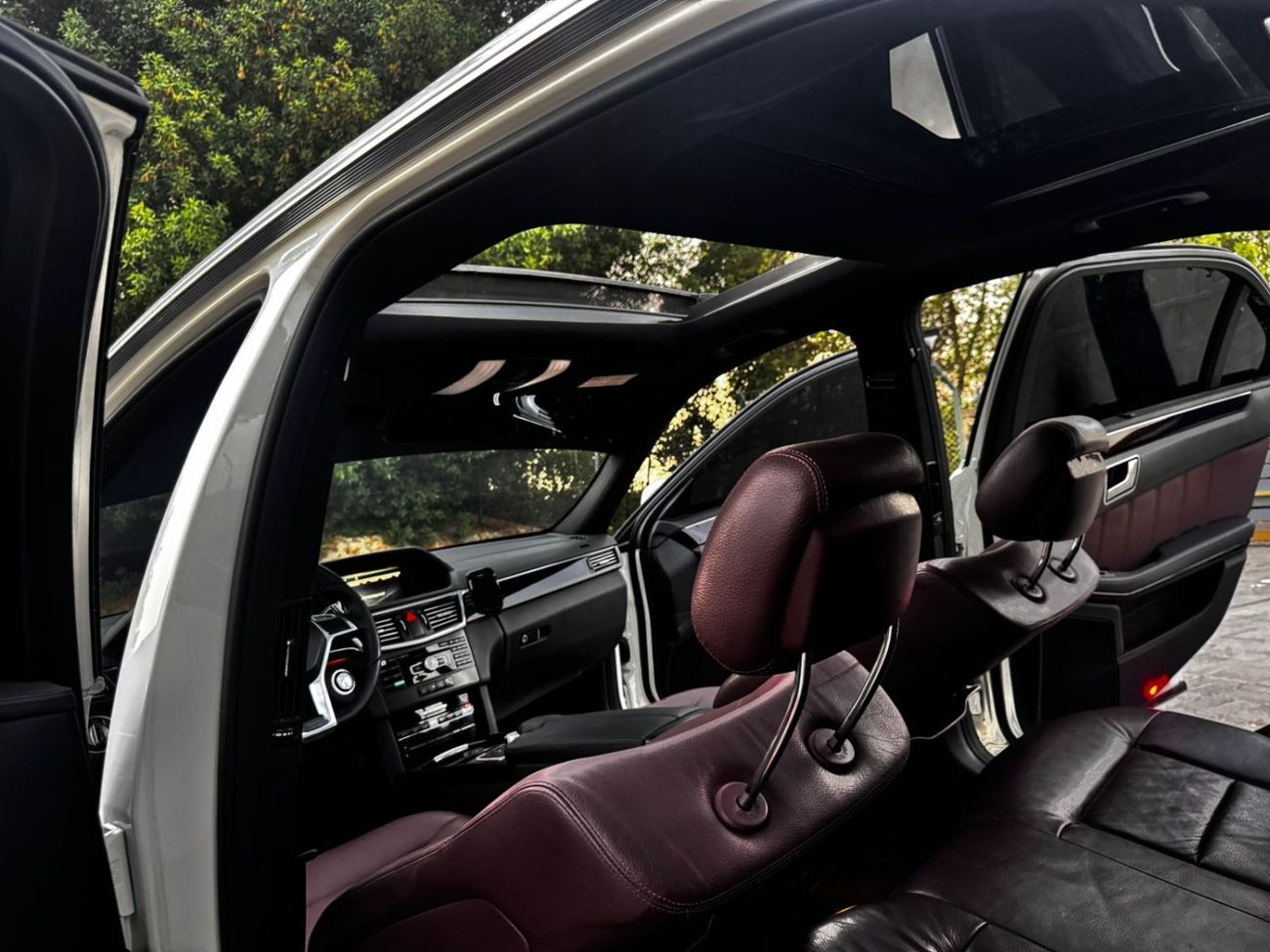 مرسيدس بنز E300 Mercedes E300 2013 Gcc full option no 1 clean