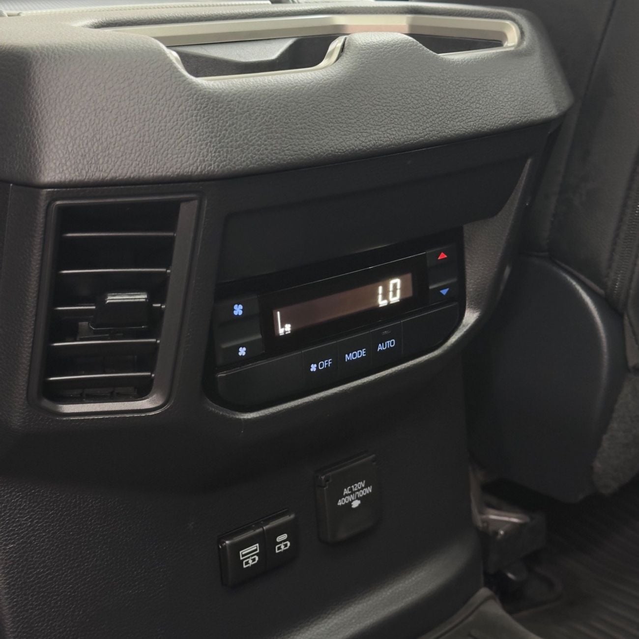 Toyota Sequoia HYBRID (NON GCC) 3.5L hybrid