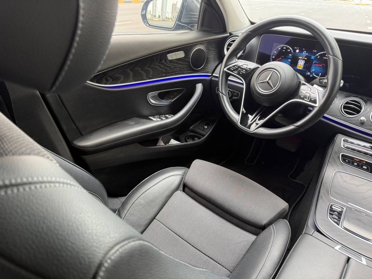 Mercedes-Benz E200 220d