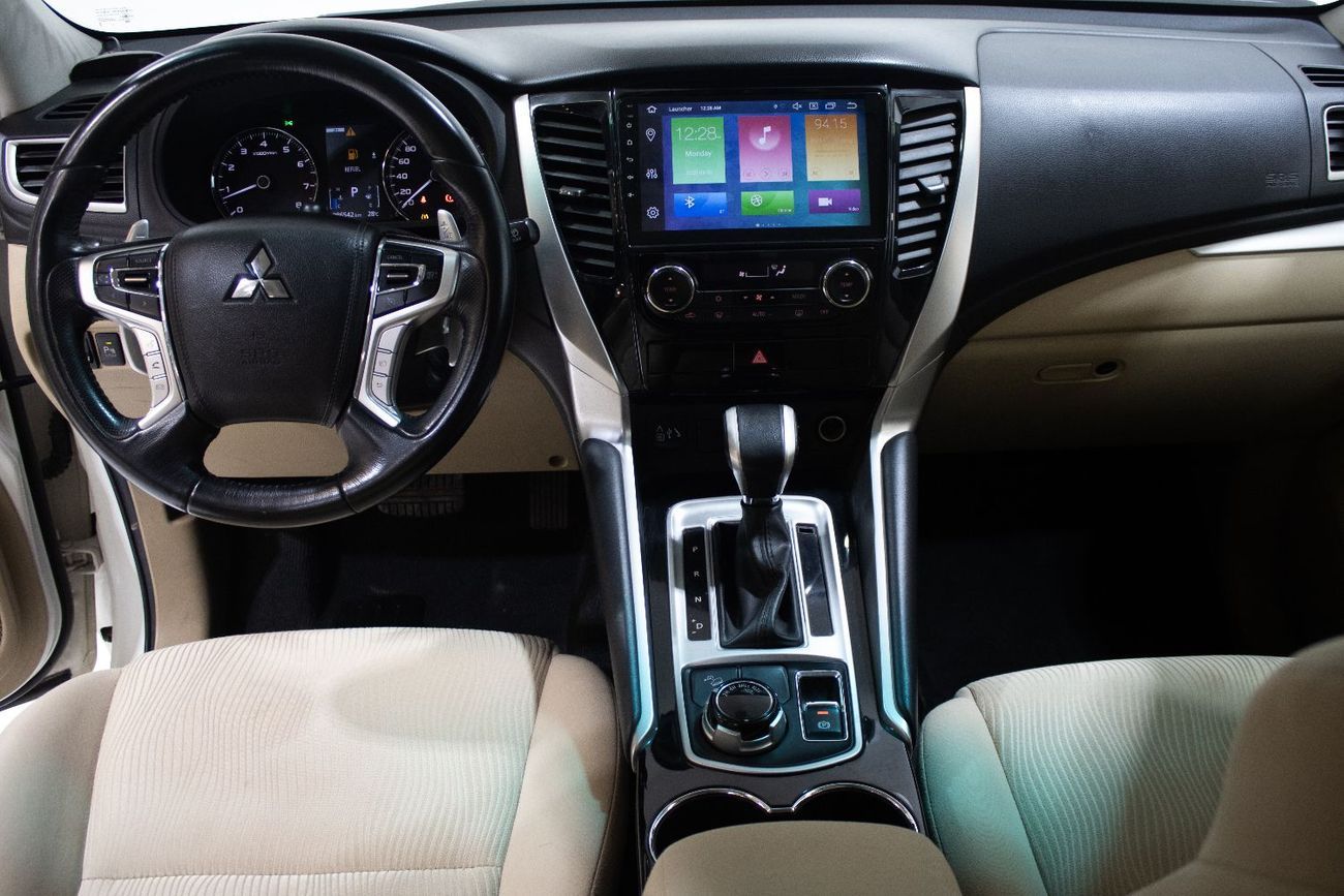 ميتسوبيشي مونتيرو سبورت GLS Premium 3.0L (7 Seater)