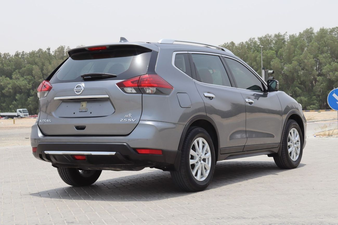 نيسان إكس تريل نيسان إكستريل موديل 2021 خليجى بدون حوادث ممشى 85000 KM بمحرك  2.5 سى سى بسعر 69000درهم
