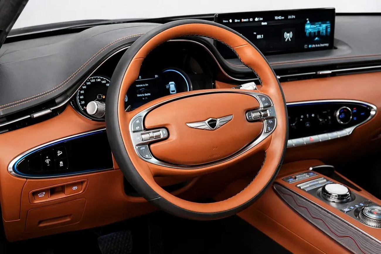 جينيسس GV70 PREMIUM 2023GCC UNDER WARRANTY