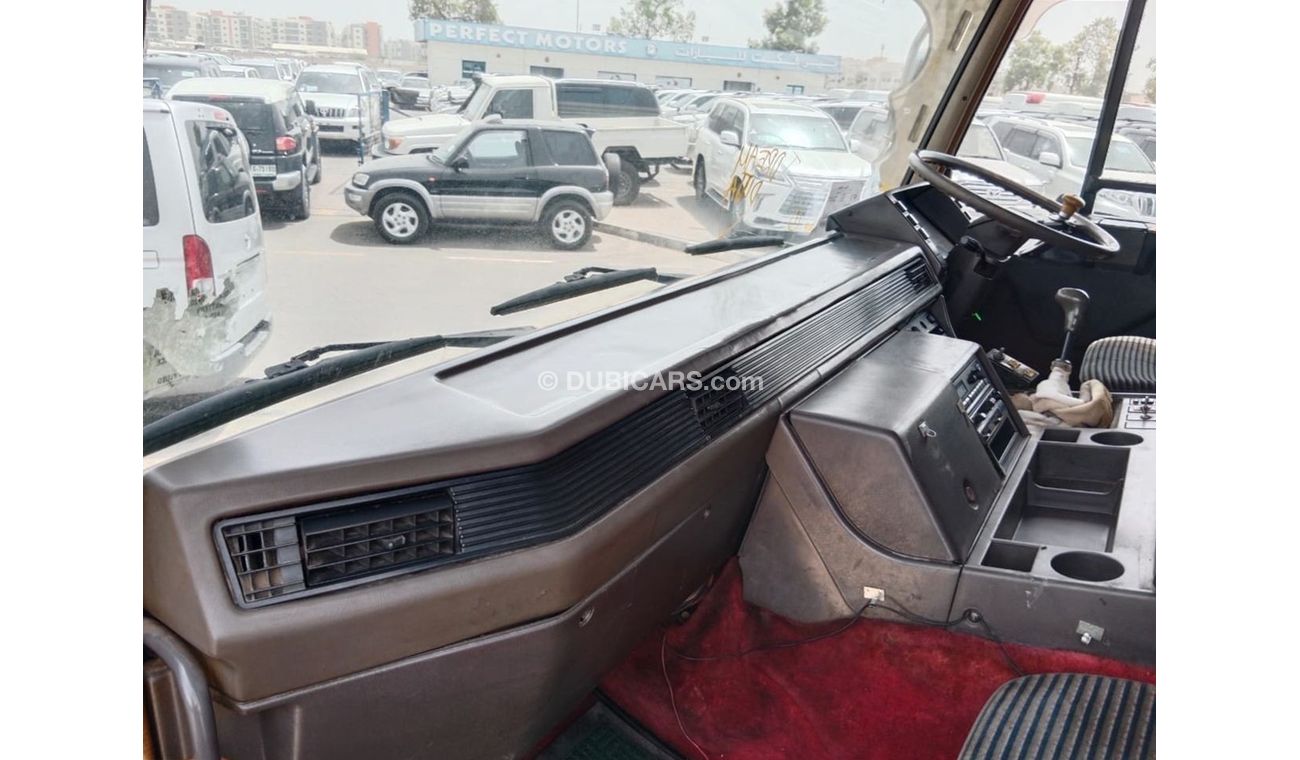 Mitsubishi Fuso Canter MITSUBISHI GREAT TRUCK RIGHT HAND DRIVE (PM1482)