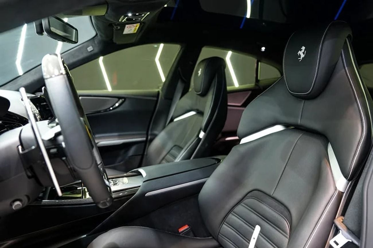 فيراري بوروسانجوي Panoramic Roof, Carbon Exterior/Interior, Dealer Warranty + Service!!