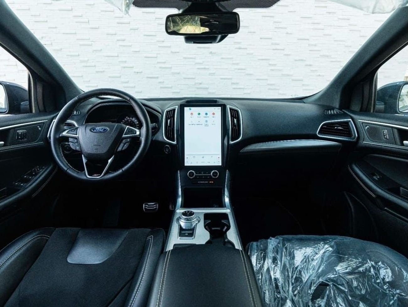 Ford Edge ST 2.7T V6 AED 2,359 PM • EDGE ST • ONLY 12,500 KM • 2.7L TURBO V6 • FORD WARRANTY + SERVICE CONTRACT T