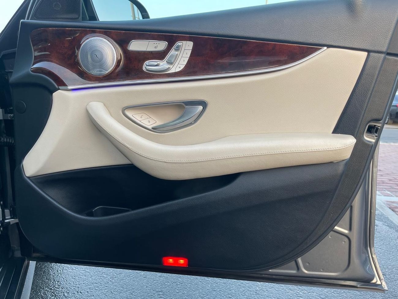 مرسيدس بنز E300 AMG