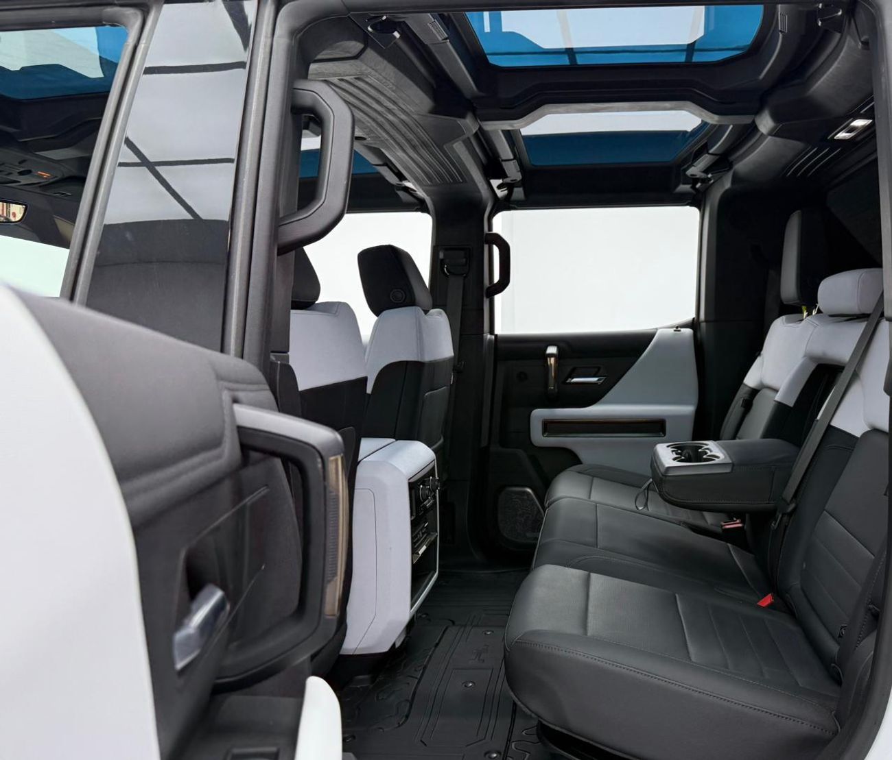 جي أم سي همر EV 2023 GMC Hummer EV, 1 Year Unlimited Km Warranty, Excellent Condition