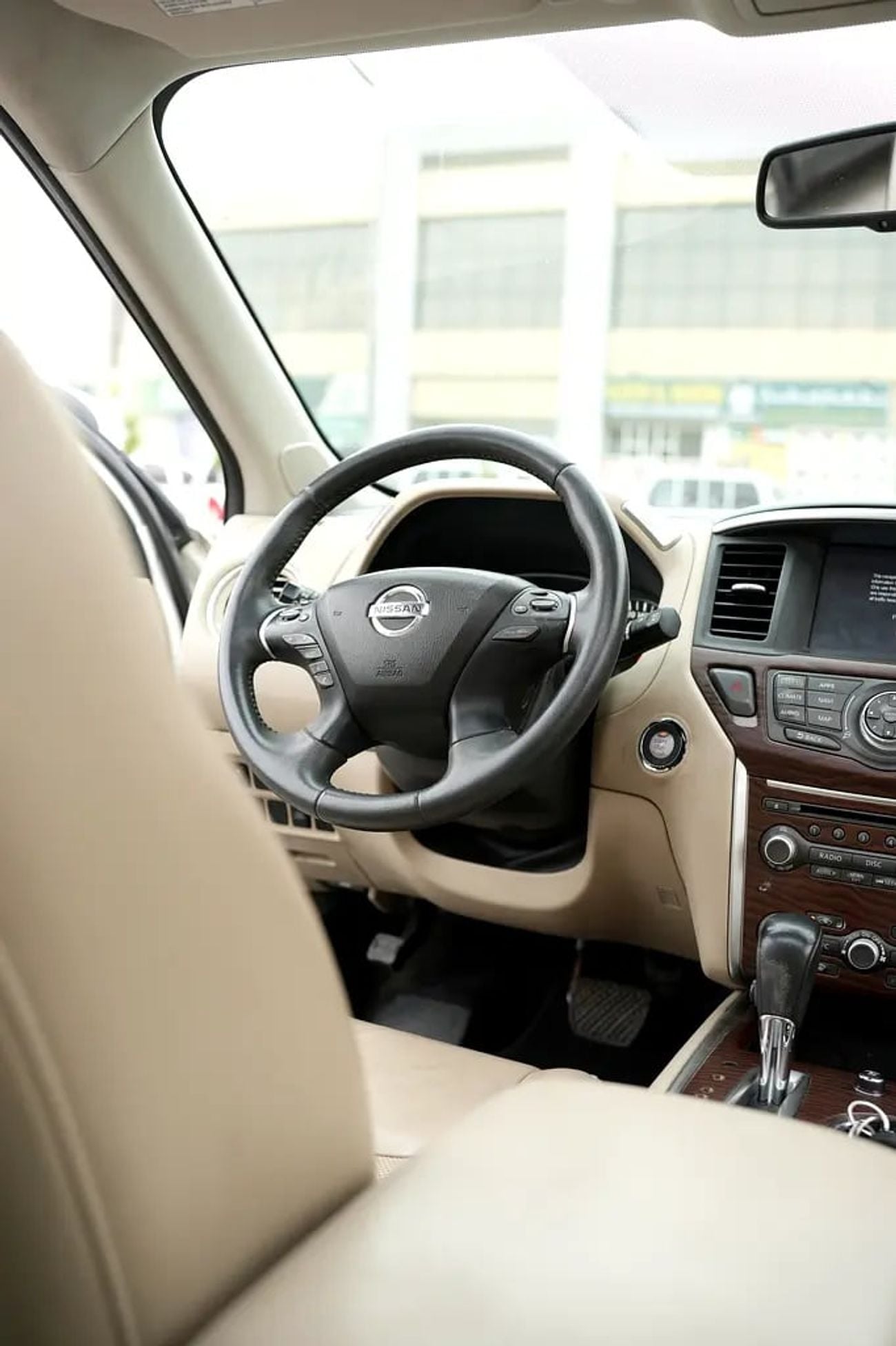 Nissan Pathfinder SL 3.5L (7 Seater) (SL) GCC SPECS WHITE WITH SUNROOF