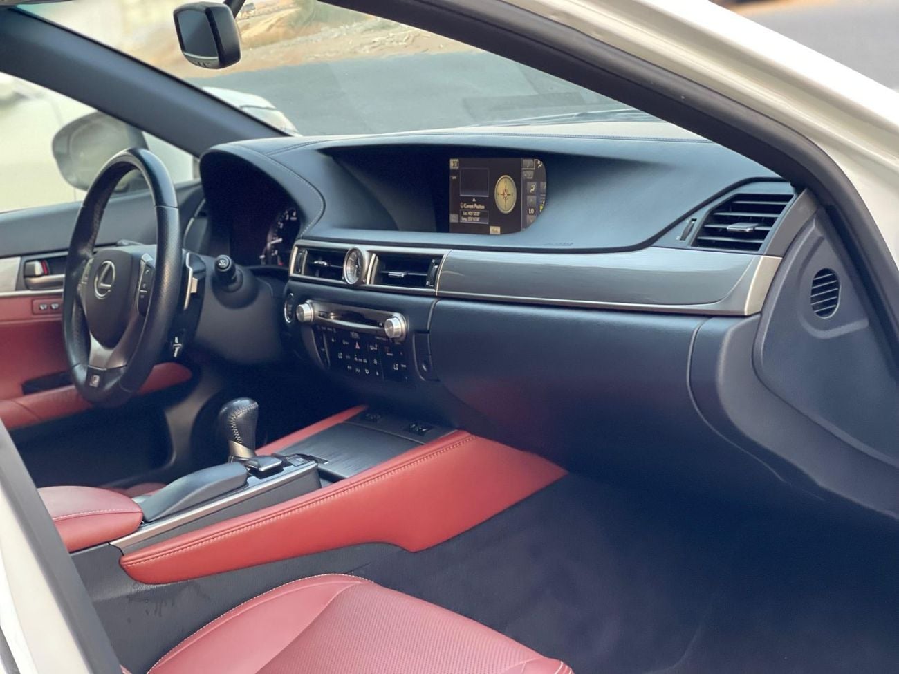 لكزس GS 350 بلاتينوم F-SPORT / 8 سرعات / دفع خلفي / مواصفات كاملة