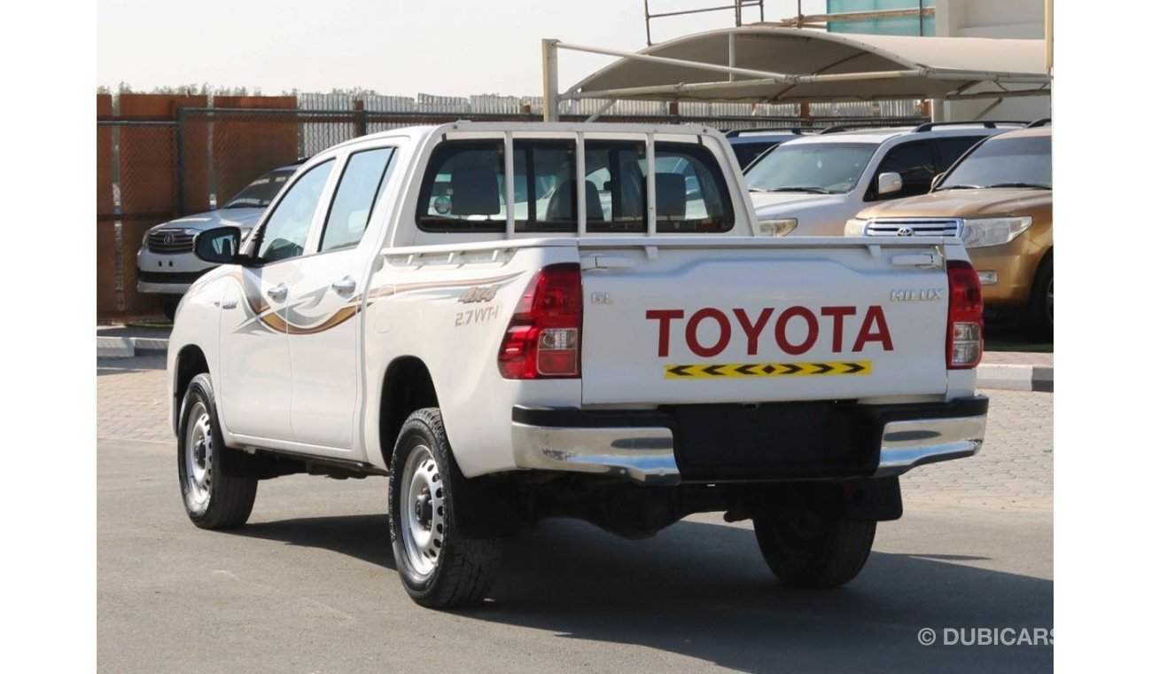 Toyota Hilux 2017 | HILUX 4X4 DOUBLE CABIN PICKUP WITH GCC SPECS AND EXCELLENT CONDITION