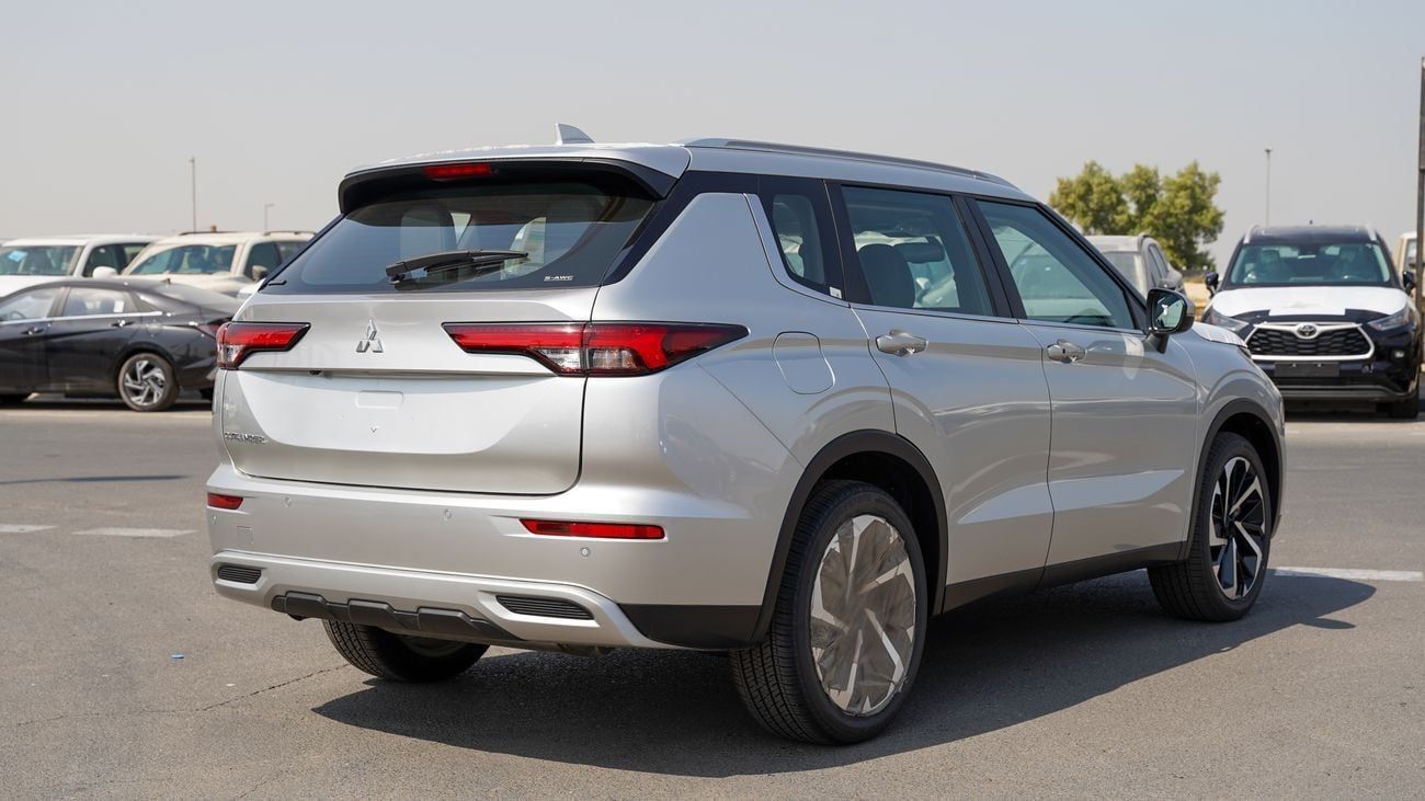 Mitsubishi Outlander Brand New Mitsubishi Outlander HighLine 2025 Ecport 2.5L Petrol 4WD|Silver/Black|OUTLANDER-HL-25|