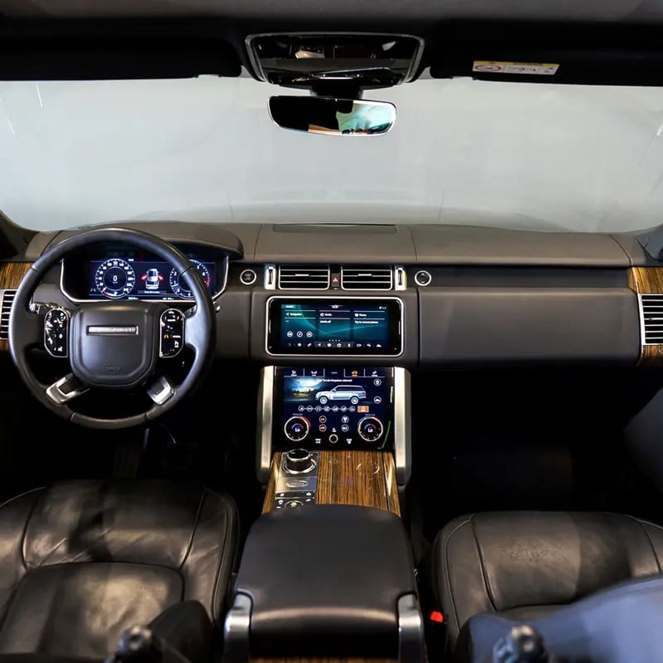 لاند روفر رينج روفر Vogue SE 5.0L 2,682 pm • 0% Downpayment • Vogue SE • 1 Year Warranty