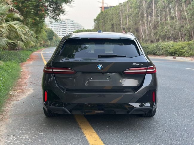 BMW 5 Series 520d Diesel Touring M Sport 2025 Station Wagon 2.0L TwinPower Turbo Diesel Europe, миниатюра 21