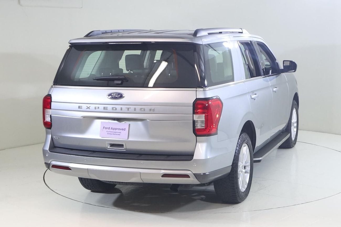 Ford Expedition XLT XT222 / AL TAYER MOTORS / AL QOUZ SHOWROOM