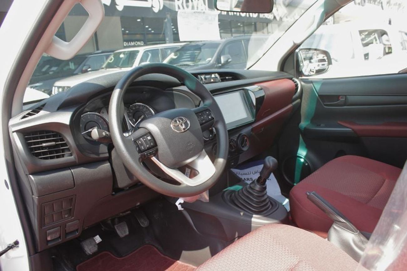 تويوتا هيلوكس GLX 2.7L Single Cab Utility 4WD M/T