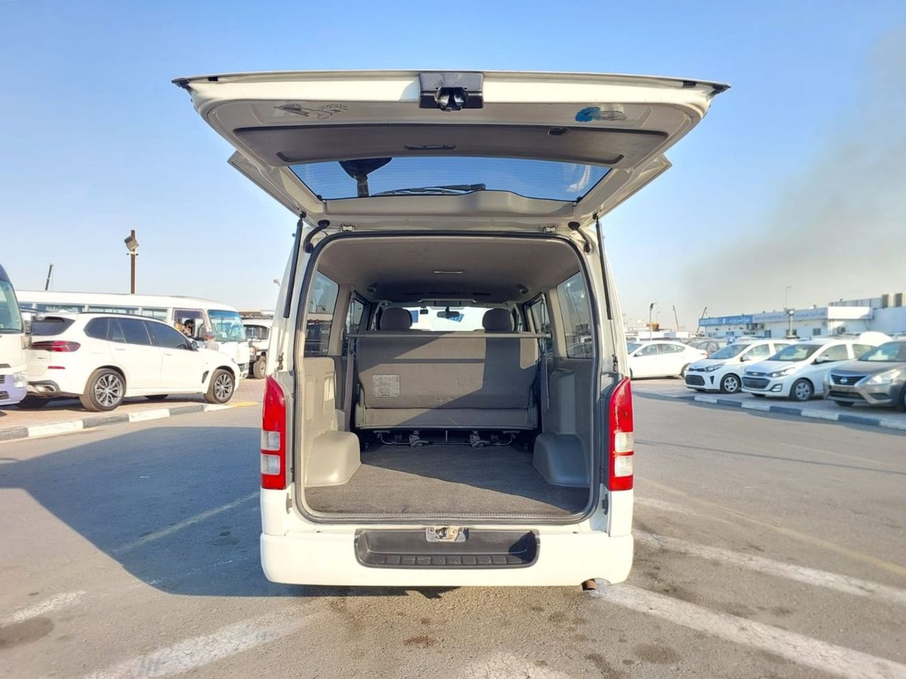 Toyota Hiace (RAMADAN OFFER) TOYOTA HIACE VAN RHD 2009 MODEL 2.0 L PETROL AUTOMATIC(PM10101)