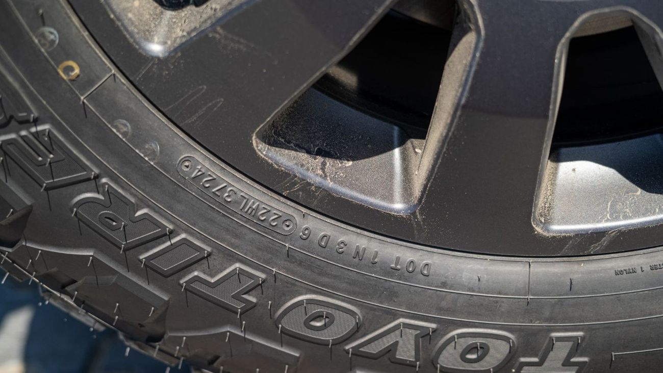 Toyota Prado Adventure Mono Tone 2.4T Adventure 2.4L Turbo-Diesel 2025YM [FOR EXPORT TO AFRICA]