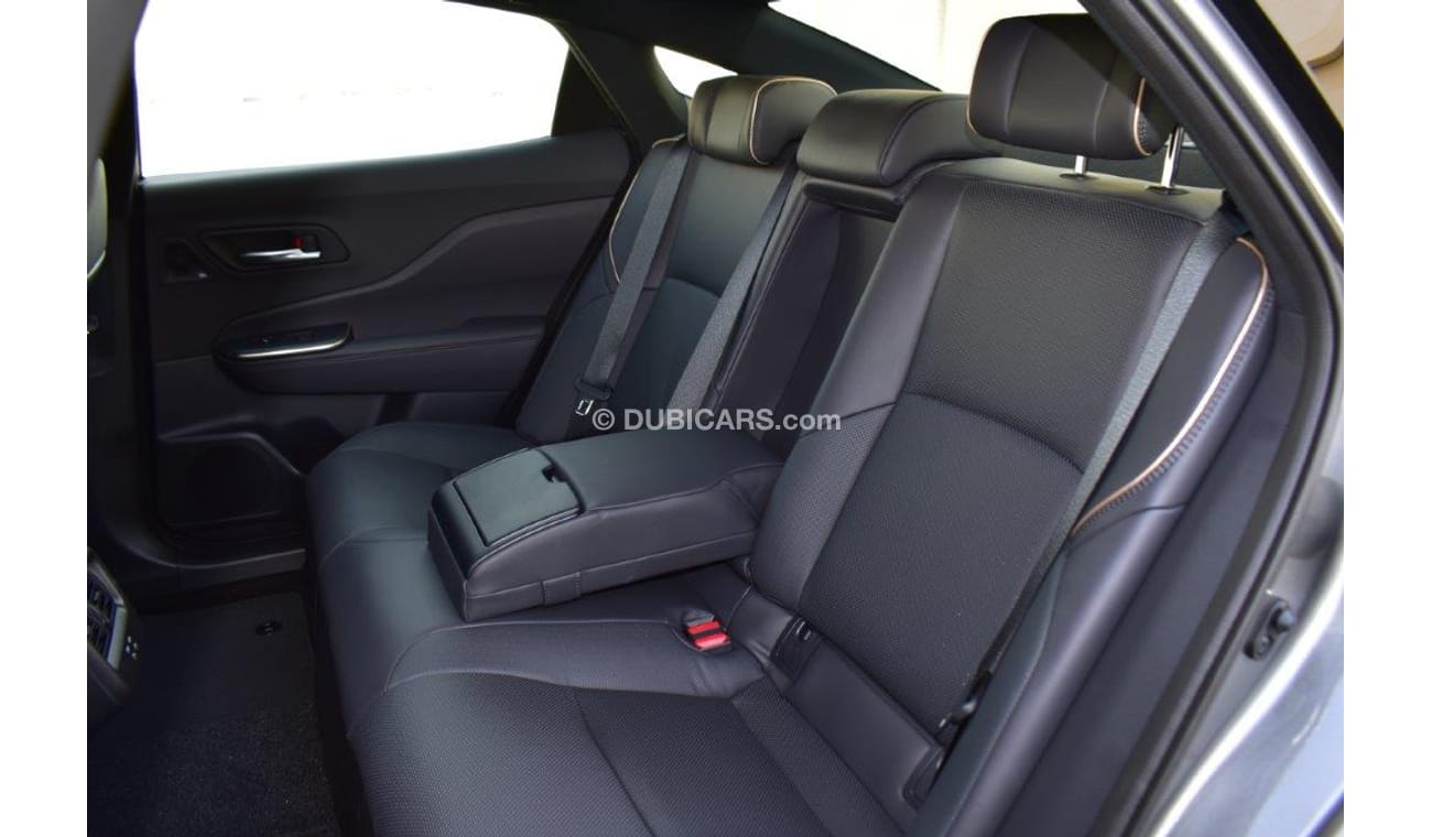 Toyota Crown Platinum Hybridmax 2.4L AWD Automatic