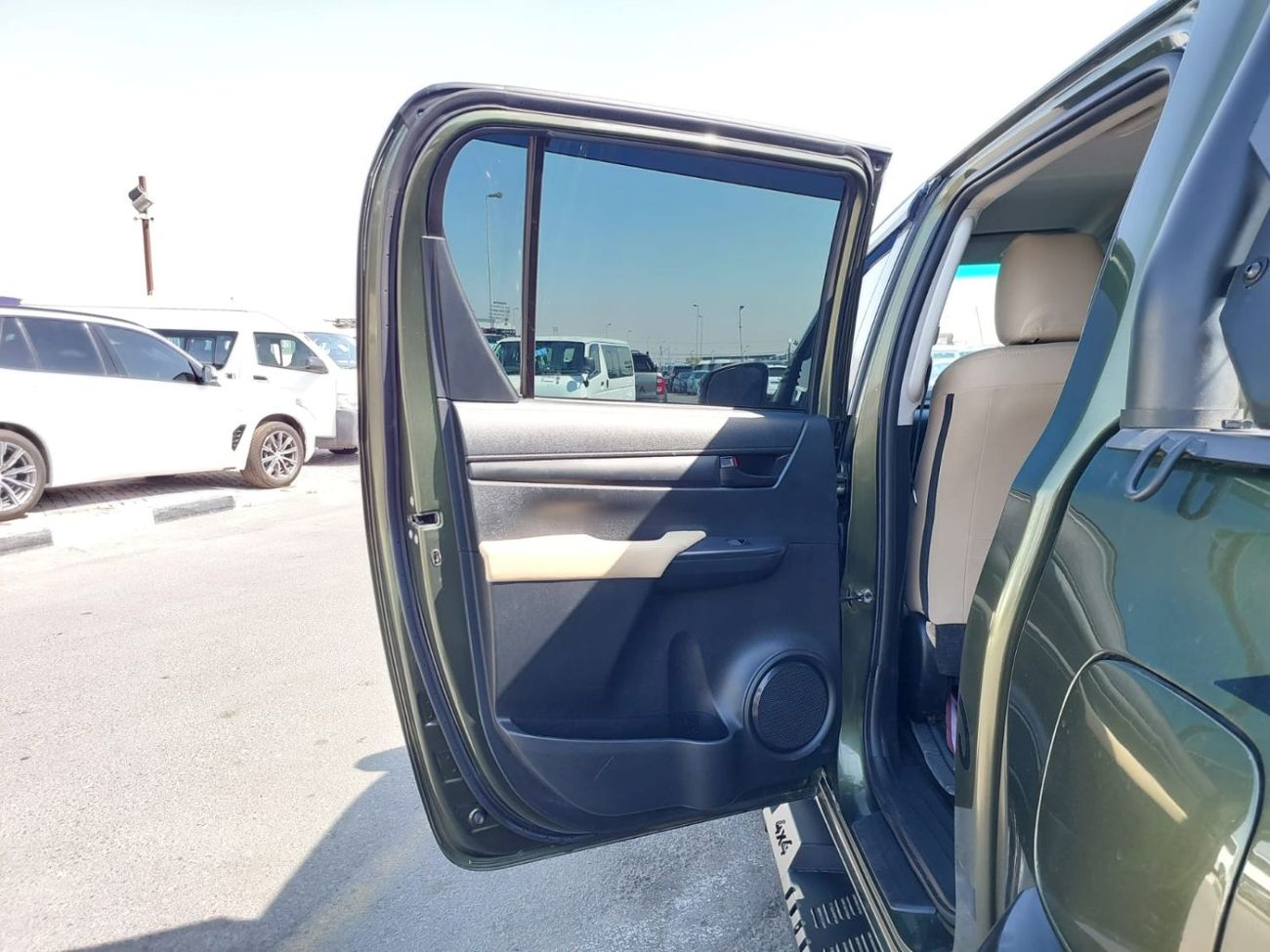 Toyota Hilux (RAMADAN OFFER) TOYOTA HILUX PICKUP RHD 2023 MODEL 2.8 L DIESEL AUTOMATIC(PM91809)