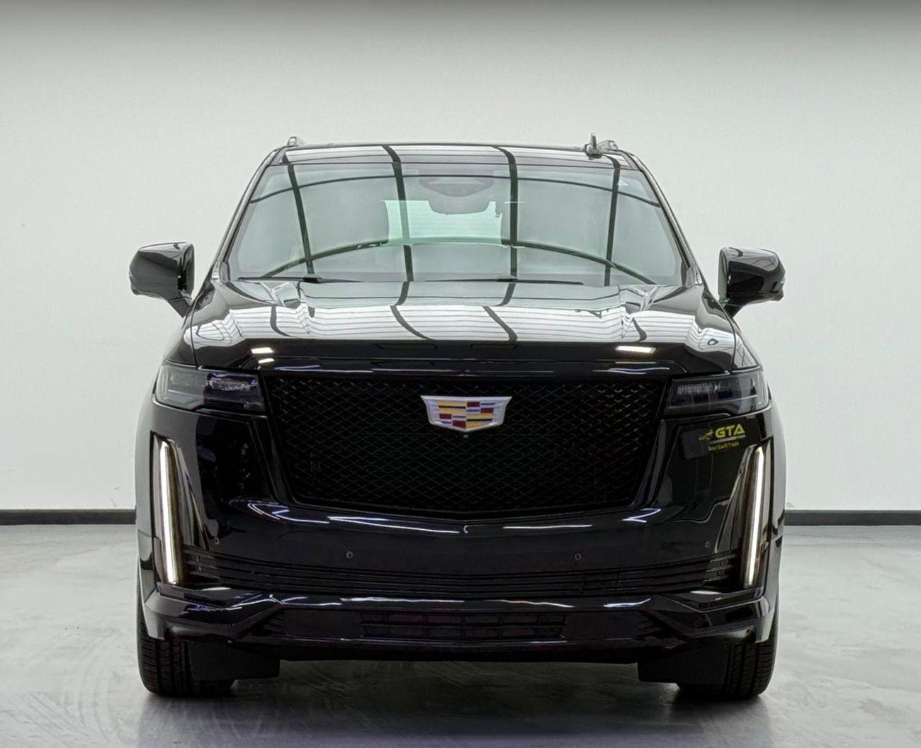 كاديلاك إسكالاد 2023 Cadillac Escalade Platinum Luxury, 2028 Cadillac Warranty + Service Pack, Low Km, 7 Seater, GCC