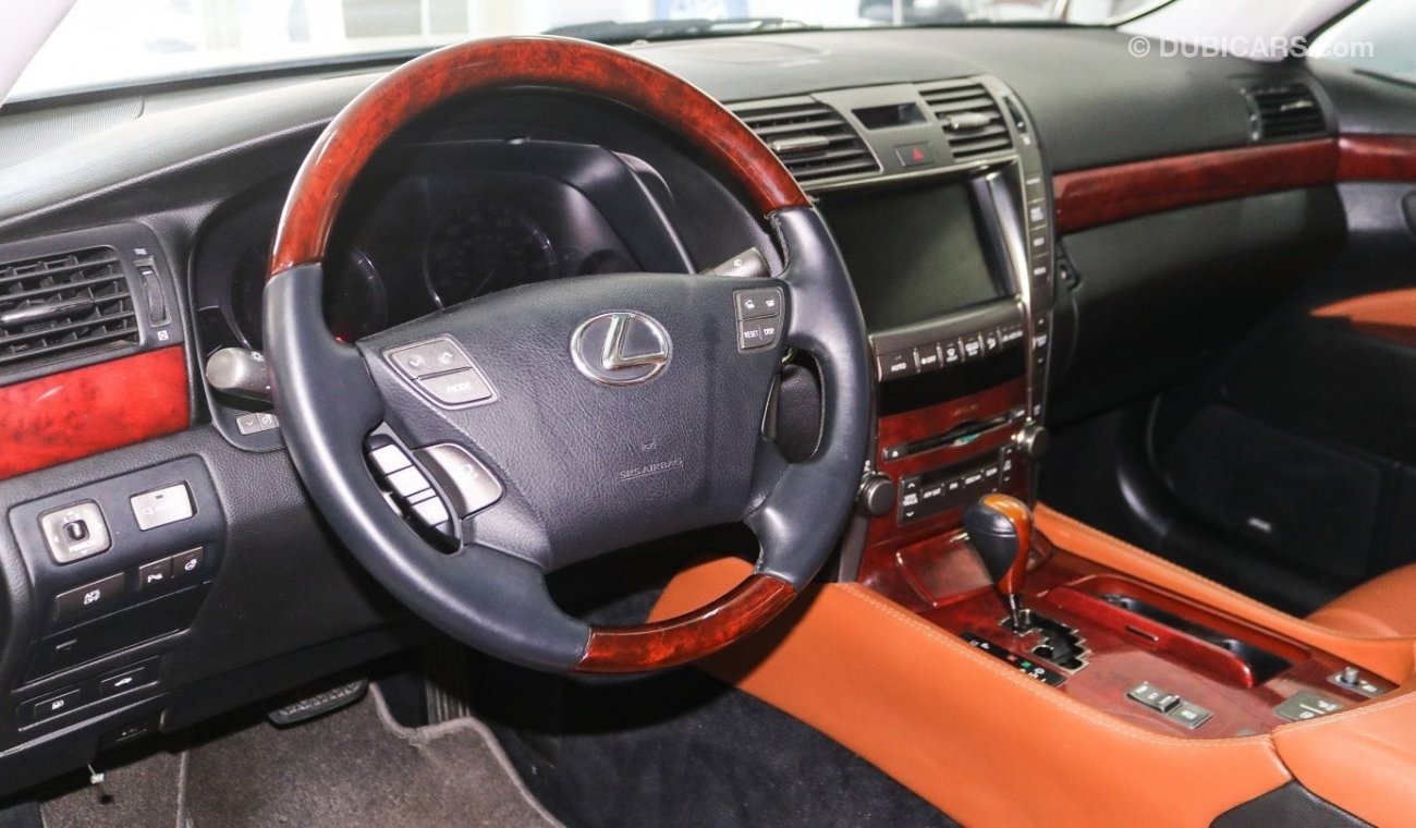 Lexus LS460