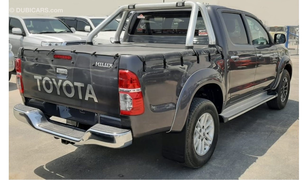 Toyota Hilux DIESEL 3.0L  AUTOMATIC GEAR RIGHT HAND DRIVE