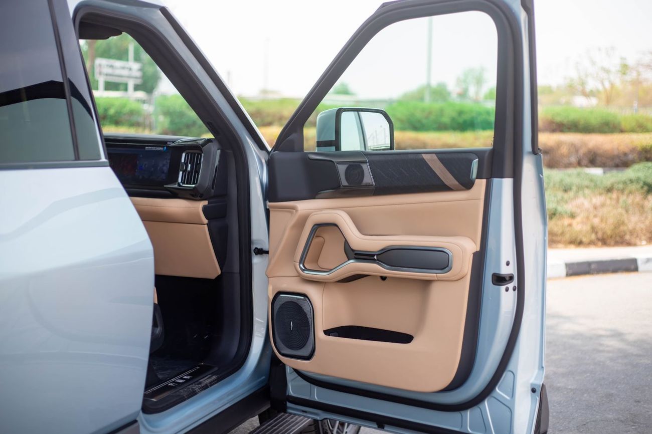 BYD Leopard 8 Smart and Brave Flagship Edition (7 Seats)