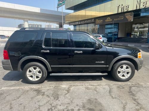 Ford Explorer Standard