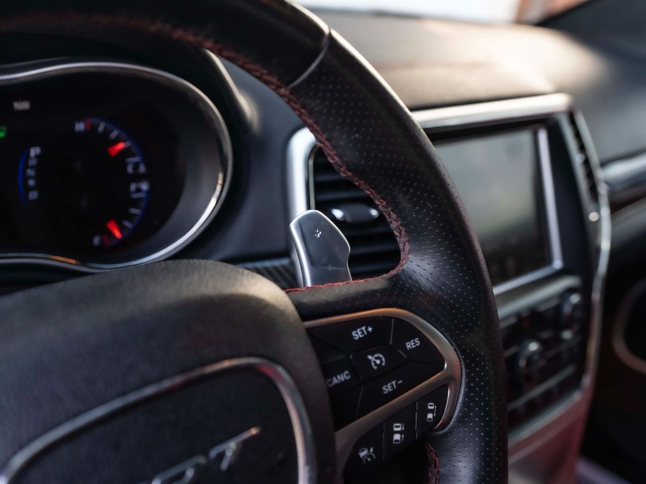 Jeep Grand Cherokee SRT 6.4L