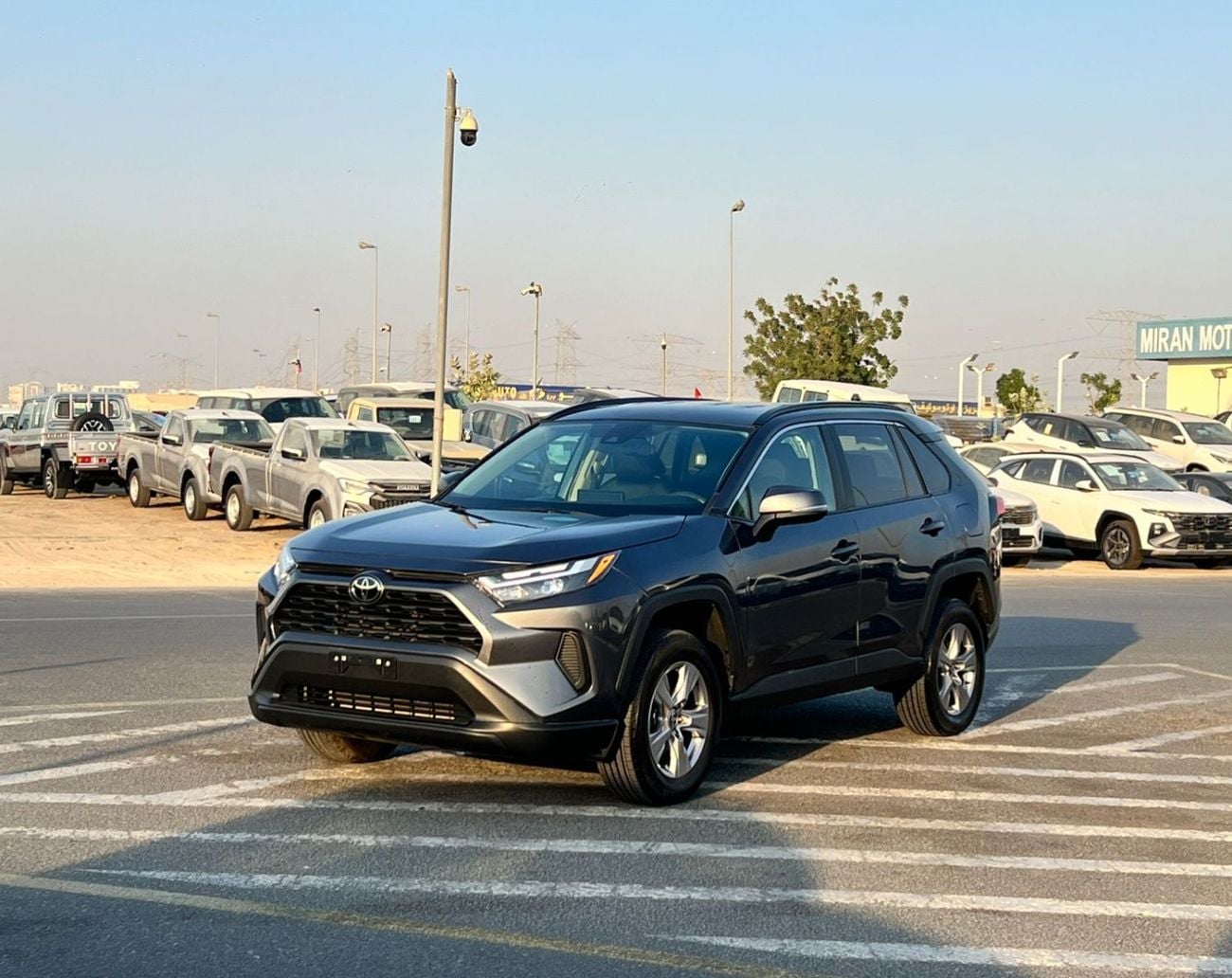 Toyota RAV4 2023 Toyota Rav4 XLE Full Option 2.5L V4 - Rear Camera & Sensor - Leather Seat - AWD 4x4 - Push Star