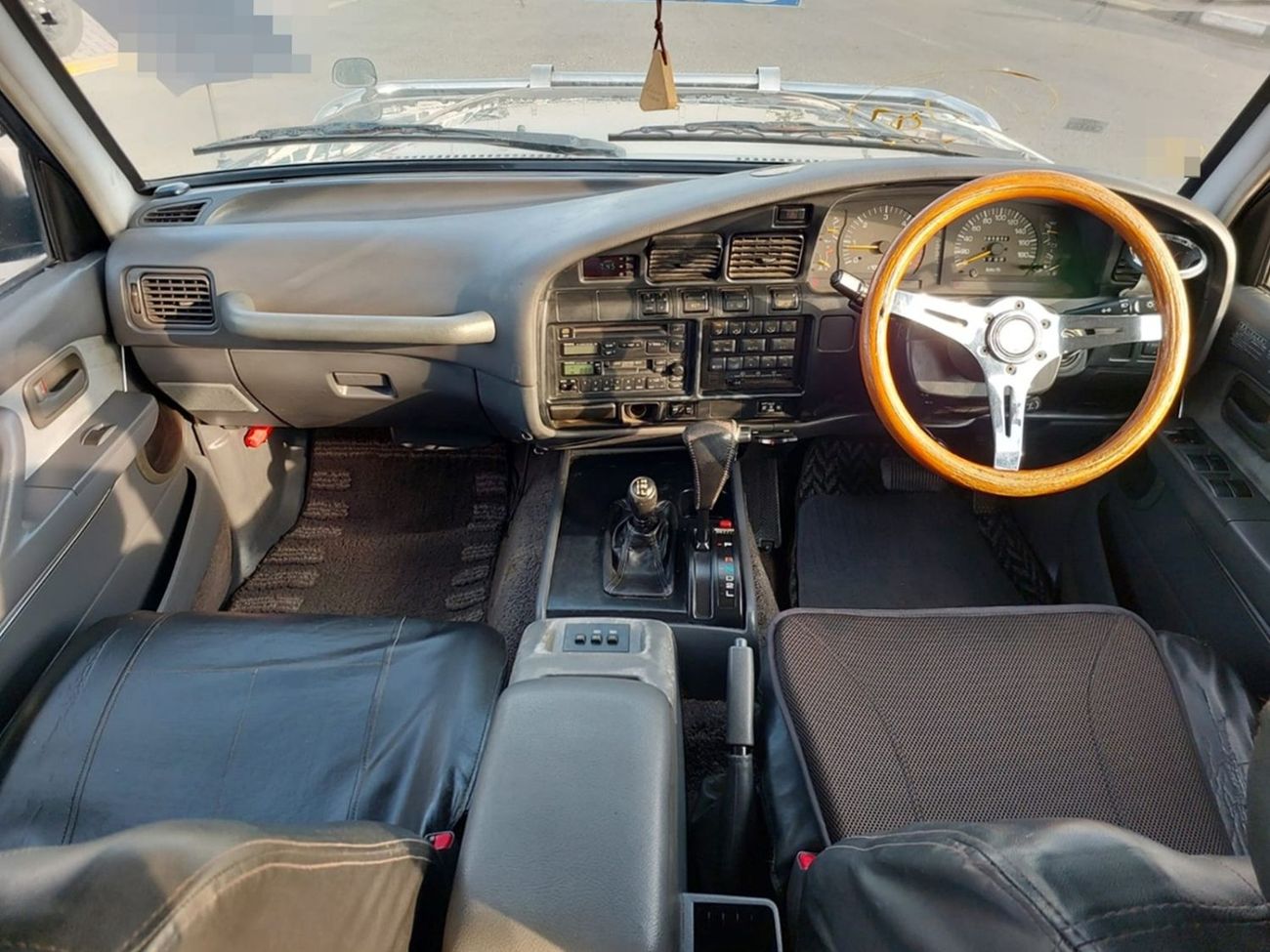 Toyota Land Cruiser TOYOTA LAND CRUISER SUV RHD 1994 MODEL 4.1 L DIESEL AUTOMATIC(PM02812)