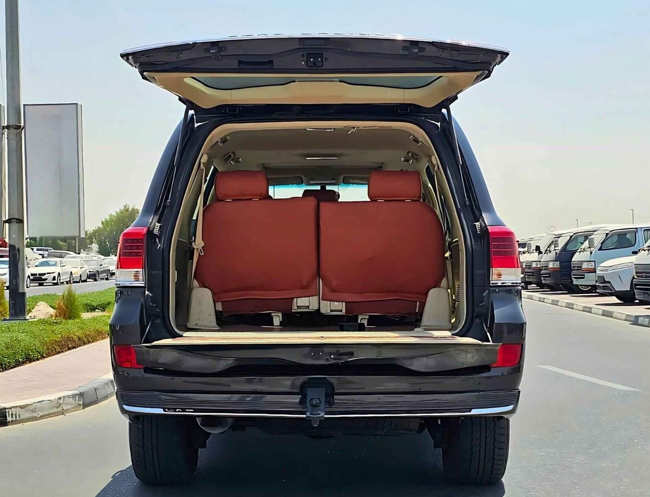 Toyota Land Cruiser GXR/ 4.0L V6 4WD / FULL OPTION/ EXPORT ONLY / LOT#43956