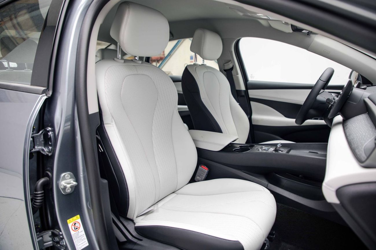 بي واي دي سيل 05 DM-i ID Luxury 1.5L - Grey Inside Grey | Export Only