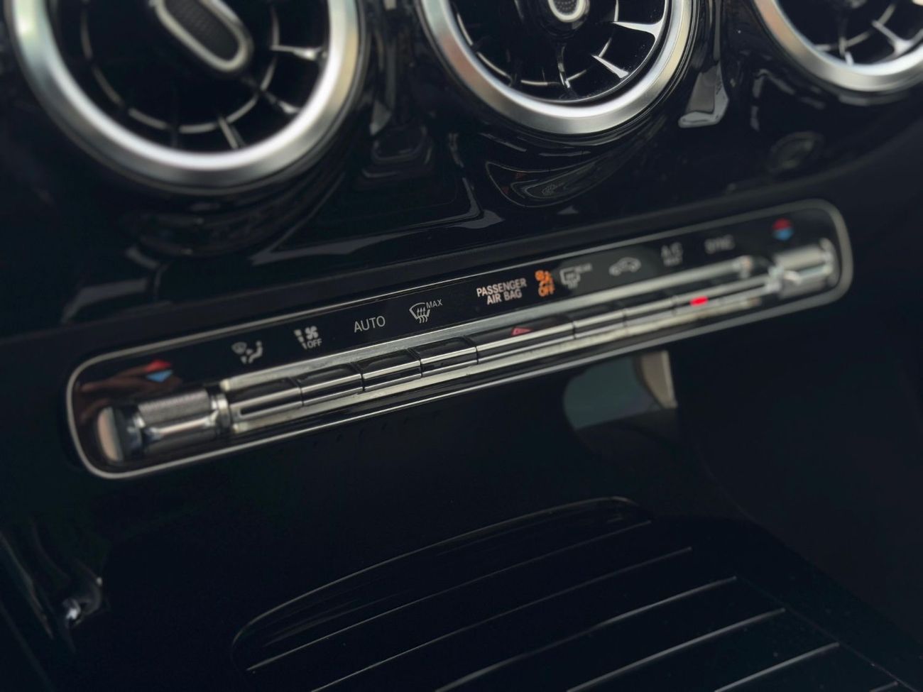 Mercedes-Benz CLA 250 Mercedes-Benz  CLA 250 GCC 2020 2.0 TURBO