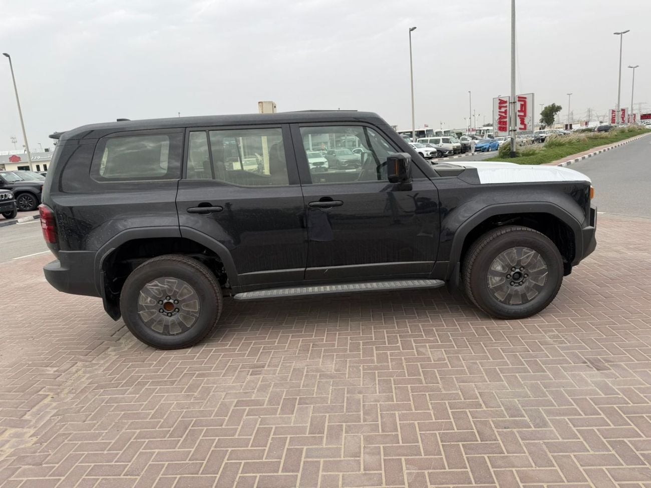 Toyota Prado Prado adventure 2.4 2025 full option with headup display